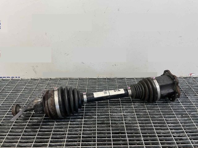 bontott AUDI A4 B9 Jobb Féltengely