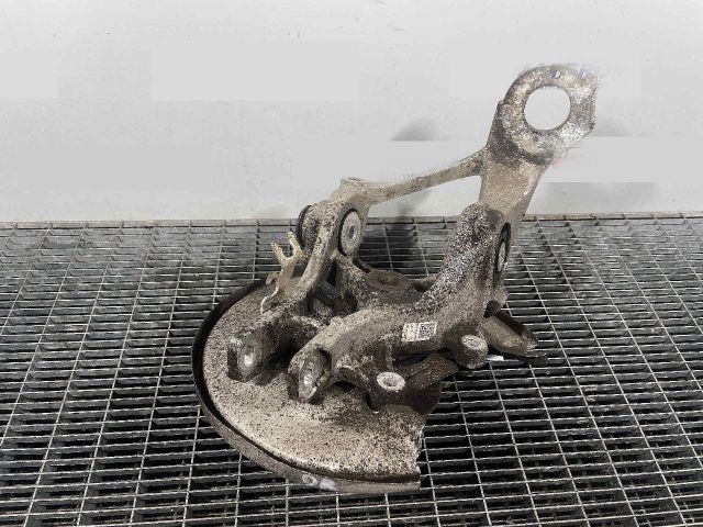 bontott AUDI A4 B9 Jobb hátsó Csonkállvány