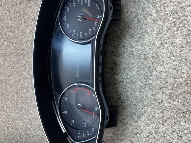 bontott AUDI A4 B9 Kilométeróra