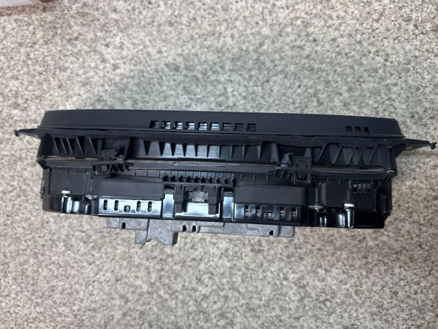 bontott AUDI A4 B9 Kilométeróra