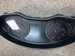 bontott AUDI A4 B9 Kilométeróra