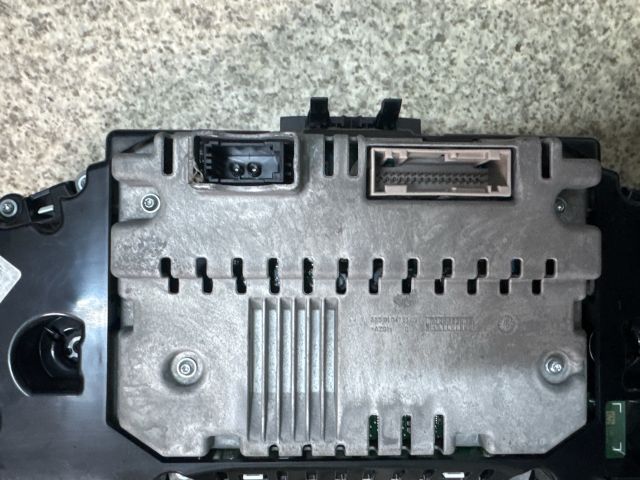 bontott AUDI A4 B9 Kilométeróra