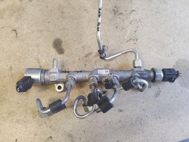 bontott AUDI A4 B9 Közösnyomócső