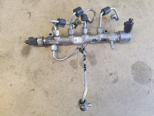 bontott AUDI A4 B9 Közösnyomócső