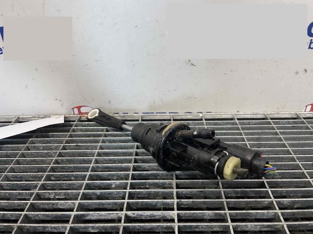 bontott AUDI A4 B9 Kuplung Munkahenger