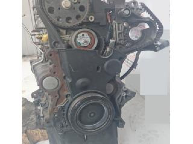 bontott AUDI A4 B9 Motor (Fűzött blokk hengerfejjel)