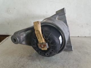 bontott AUDI A4 B9 Motor Tartó Bak Bal