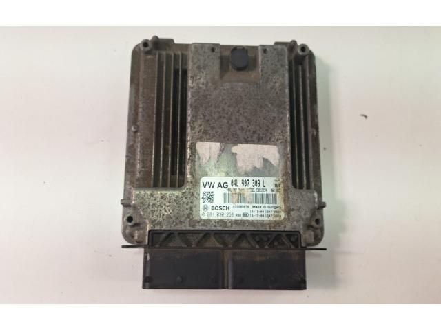 bontott AUDI A4 B9 Motorvezérlő