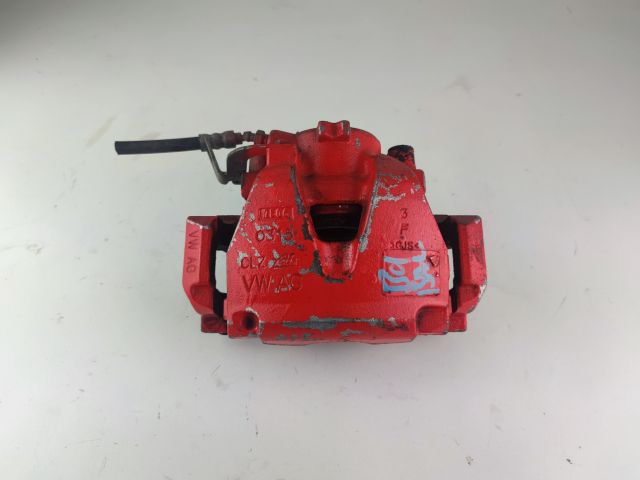 bontott AUDI A4 B9 Bal első Féknyereg Munkahengerrel