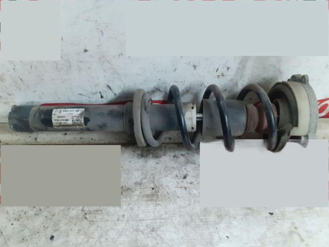 bontott AUDI A4 B9 Bal első Gólyaláb (Lengécsillapító, Rugó)