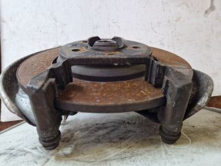 bontott AUDI A4 B9 Bal hátsó Kerékagy