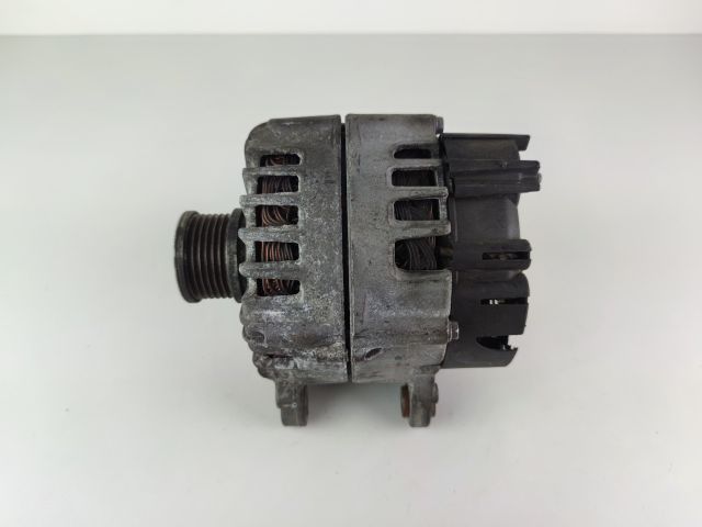 bontott AUDI A4 B9 Generátor