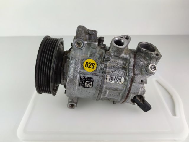 bontott AUDI A4 B9 Klímakompresszor