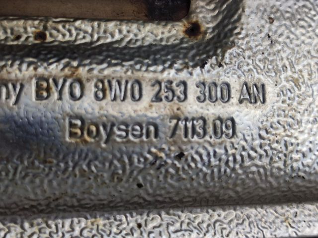 bontott AUDI A4 B9 Középső Kipufogó Cső