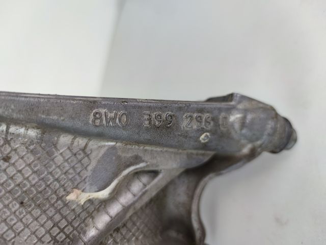 bontott AUDI A4 B9 Motor Tartó Bak Jobb