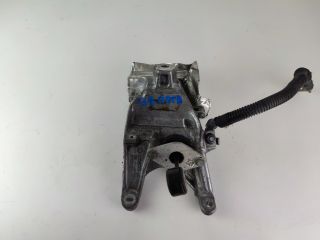 bontott AUDI A4 B9 Motor Tartó Bak Jobb