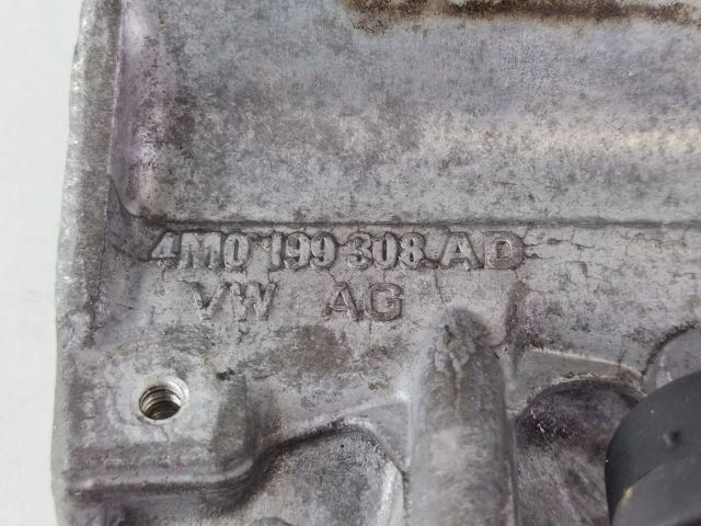 bontott AUDI A4 B9 Motor Tartó Bak Jobb