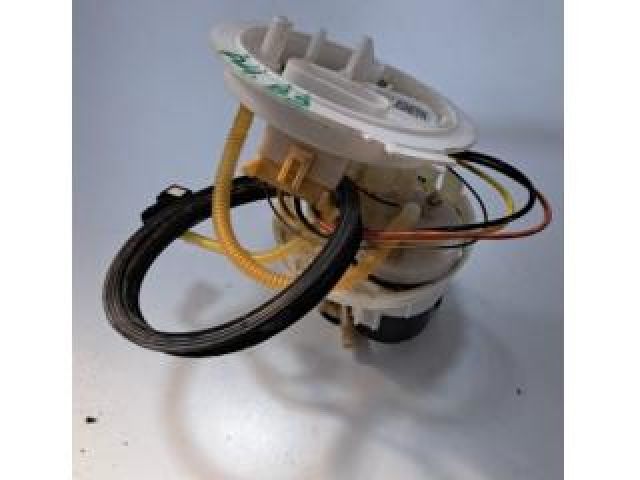 bontott AUDI A4 B9 Üzemanyag Szivattyú