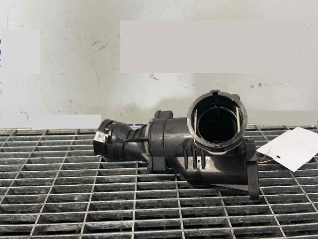 bontott AUDI A4 B9 Termosztát