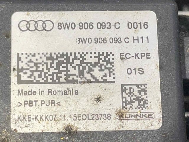 bontott AUDI A4 B9 Üzemanyag Szivattyú Relé
