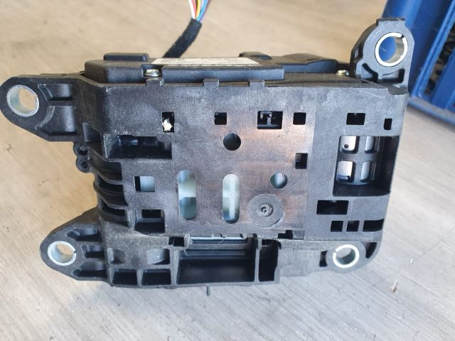 bontott AUDI A4 B9 Váltó Fokozatválasztó