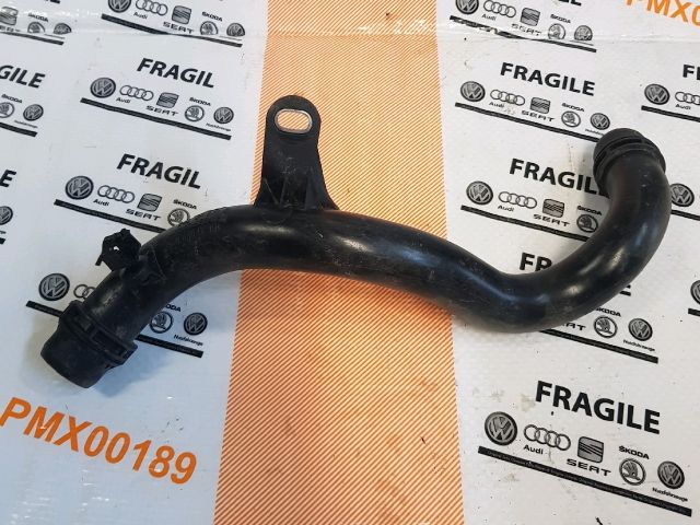 bontott AUDI A4 B9 Vízcső