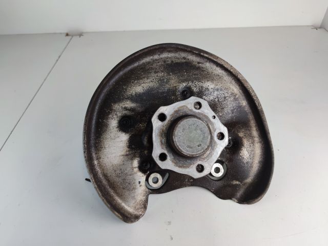 bontott AUDI A4 B9 Bal hátsó Csonkállvány