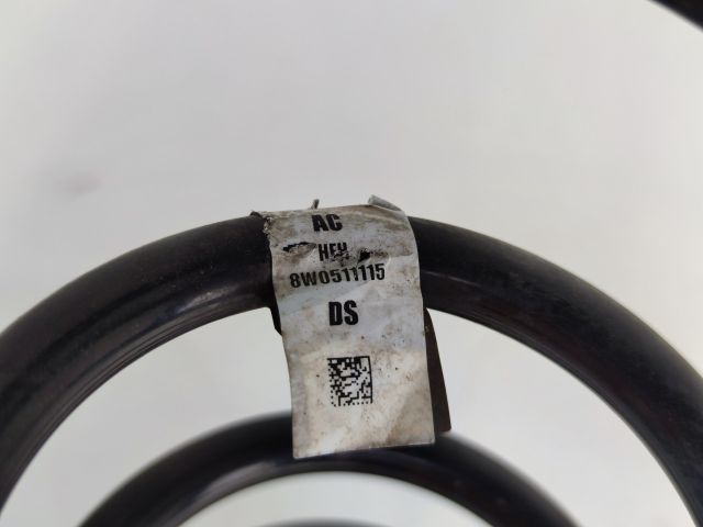 bontott AUDI A4 B9 Hátsó Rugó