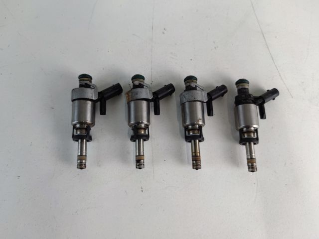 bontott AUDI A4 B9 Porlasztó (1 db)