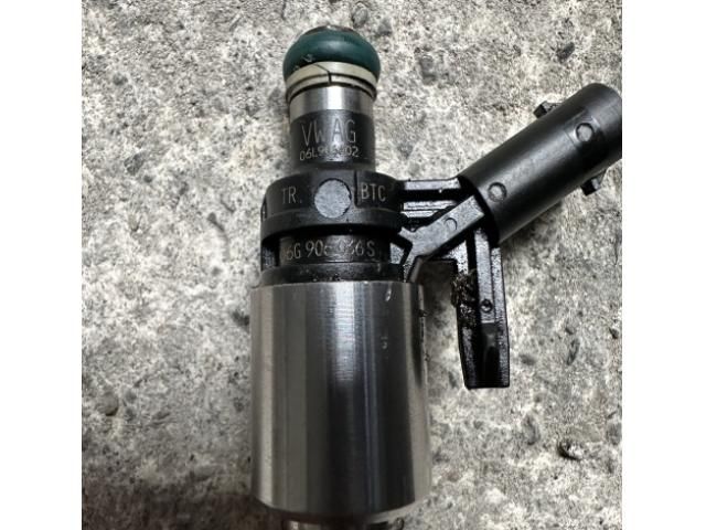 bontott AUDI A4 B9 Porlasztó (1 db)