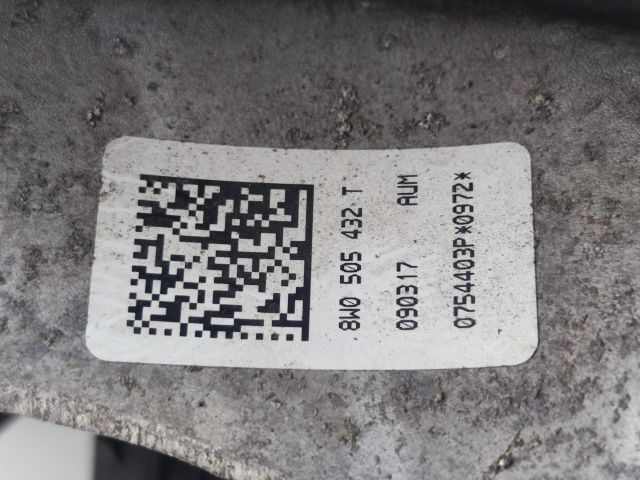 bontott AUDI A4 B9 Jobb hátsó Csonkállvány