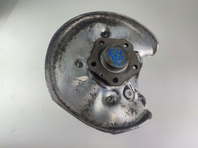 bontott AUDI A4 B9 Jobb hátsó Csonkállvány