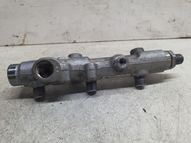 bontott AUDI A4 B9 Közösnyomócső