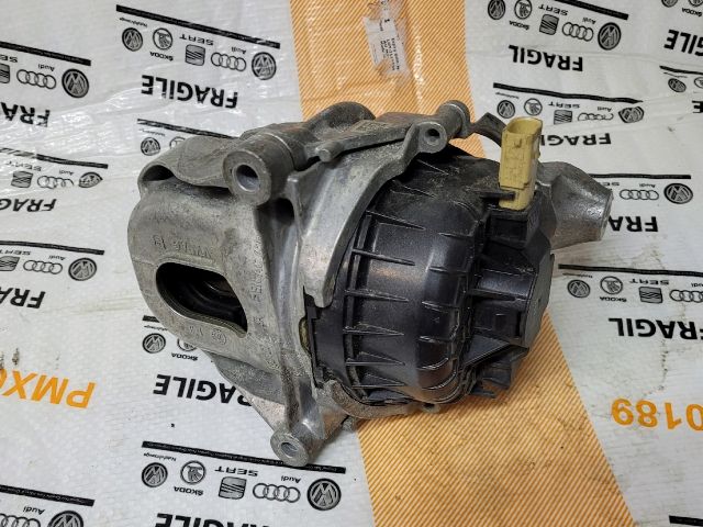 bontott AUDI A4 B9 Motor Tartó Bak Jobb