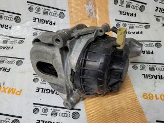 bontott AUDI A4 B9 Motor Tartó Bak Jobb