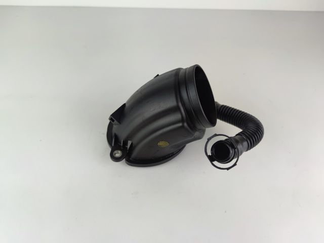 bontott AUDI A4 B9 Turbócső