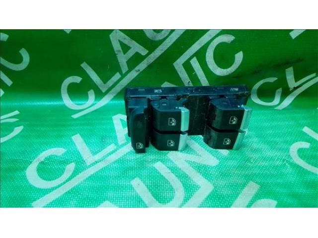 bontott AUDI A4 B9 Ablakemelő Kapcsoló Négyes / Kettes