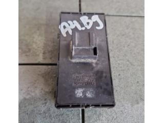 bontott AUDI A4 B9 Ablakemelő Kapcsoló Négyes / Kettes