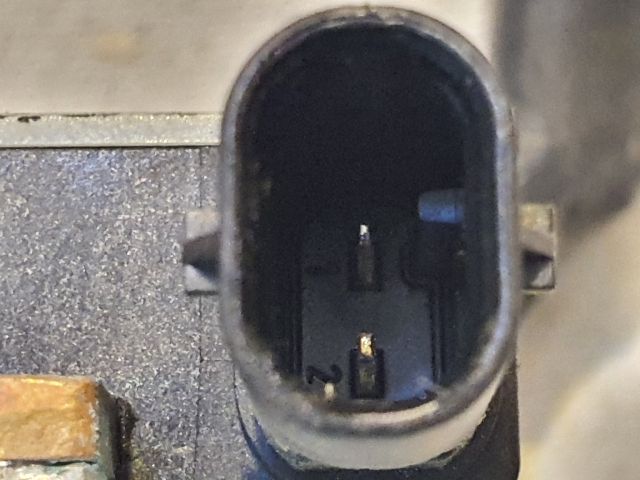 bontott AUDI A4 B9 Akkumulátor Saru Elektronikával