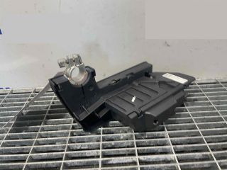 bontott AUDI A4 B9 Akkumulátor Saru