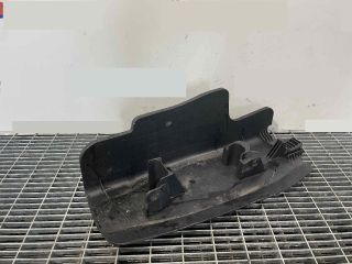 bontott AUDI A4 B9 Alsó Motorburkolat