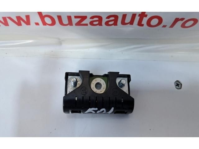 bontott AUDI A4 B9 Antenna Erősítő