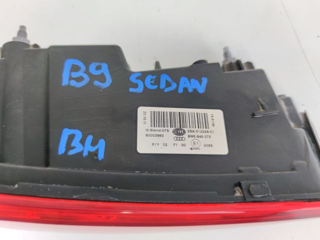 bontott AUDI A4 B9 Bal Belső Hátsó Lámpa