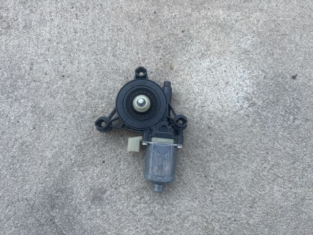 bontott AUDI A4 B9 Bal első Ablakemelő Motor