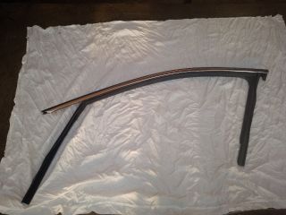 bontott AUDI A4 B9 Bal első Ablakvezető Gumi