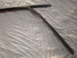 bontott AUDI A4 B9 Bal első Ablakvezető Gumi