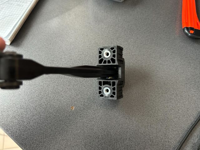 bontott AUDI A4 B9 Bal első Ajtóhatároló