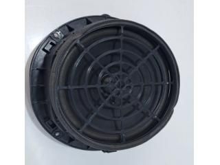 bontott AUDI A4 B9 Bal első Hangszóró