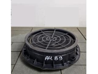 bontott AUDI A4 B9 Bal első Hangszóró