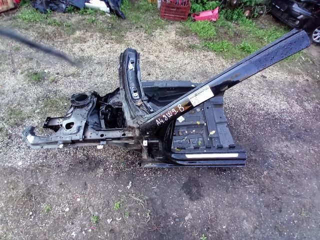 bontott AUDI A4 B9 Bal első Negyed Karosszéria Csomag